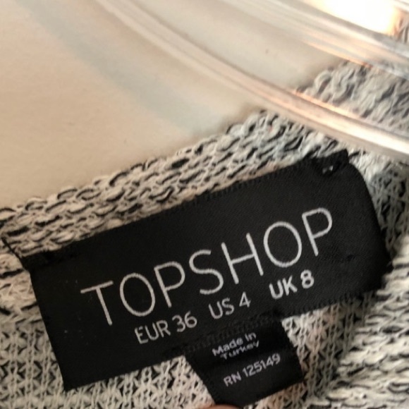 Topshop Sleeveless Peplum Top - Picture 3 of 4